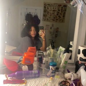 Meet your Posher, Kaylie